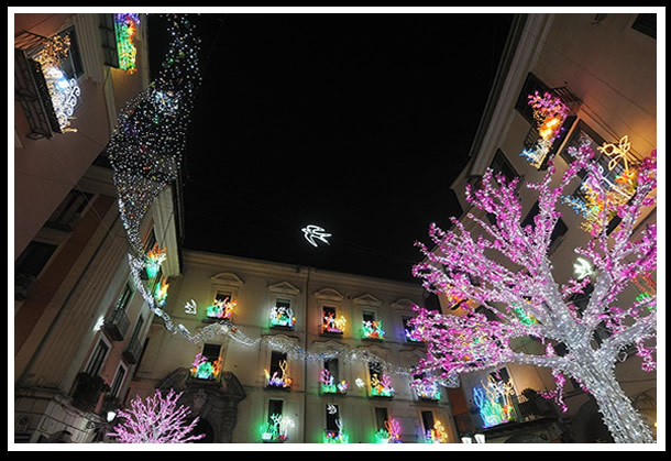 Negozi Di Illuminazione A Firenze.Natale Di Luci Nelle Citta Italiane Blackout Blog Negozio Vendita Lampade E Lampadari